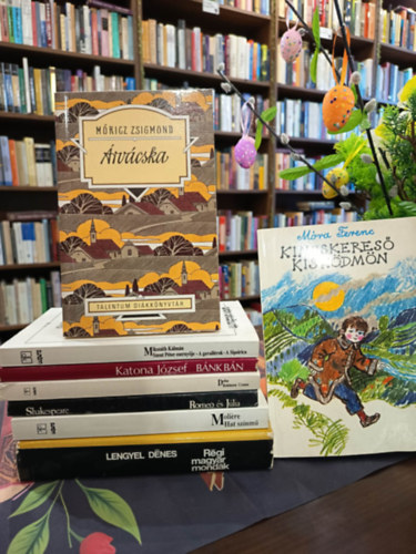 Lengyel Dénes, Moliere, Móra Ferenc, Williem Shakespeare, Daniel Defoe, Katona József, Mikszáth Kálmán, Móricz Zsigmond: Kötelező olvasmányok könyvcsomag 8 darabos KÖNYVMENTŐ AJÁNLAT: Régi magyar mondák, Hat színmű, Kincskereső kisködmön, Romeo és Júlia, Robinson Crusoe, Bánk bán, Szent Péter esernyője-A gavallérok-A Sipsirica, Árvácska antikvár