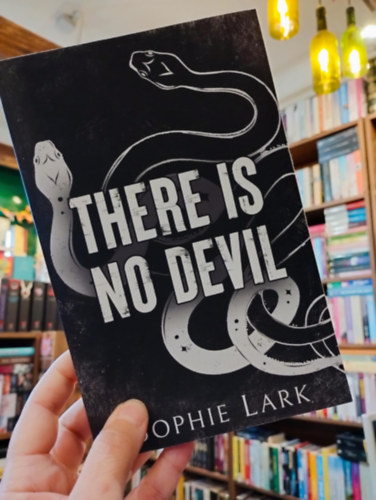 Sophie Lark: There Is No Devil / Nincs ördög/ antikvár