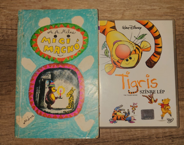 A. A. Milne, Walt Disney: Micimackó (könyv) ajándéék DVD-vel: Tigris színre lép antikvár