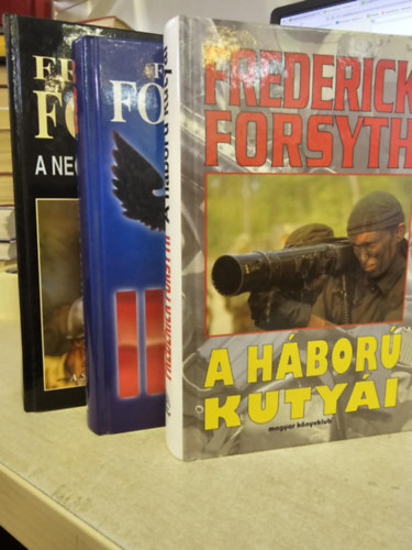 Frederick Forsyth: A háború kutyái + Ikon + A negyedik jegyzőkönyv (3 db Frederick Forsyth mű) antikvár