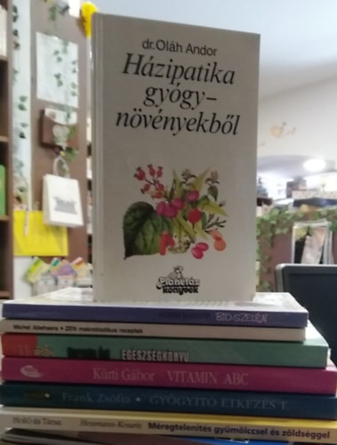 Anita Hessmann-Kosaris, Frank Zsófia, Kürti Gábor, Berente Ági, Michel Abehsera, H. Bankhofer, Dr. Oláh Andor: 7 db-os KÖNYVMENTŐ AJÁNLAT, természetgyógyászat: Méregtelenítés gyümölccsel és zöldséggel+ Gyógyító étkezés 1.+ Vitamin ABC+ Egészségkönyv+ ZEN makrobiotilus receptek+ Bio-szelén+ Házipatika gyógynövényekből antikvár