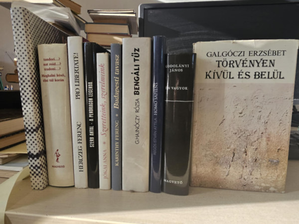 Galgóczi Erzsébet, Kodolányi János, Regös István Attila, G. Hajnóczy Rózsa, Karinthy Ferenc, Jókai Anna, Szerb Antal, Herczeg Ferenc, Tandori Dezső: 10db regény, KÖNYVMENTŐ AJÁNLAT: Törvényen kívül és belül+ Én vagyok+ Homo Sapiens+ Bengáli tűz+ Budapesti tavasz+ Szeretteink, szerelmeink+ A Pendragon-legenda+ Pro libertate!+ Meghalni késő, élni túl korán+ 135 lehetetlen történet antikvár
