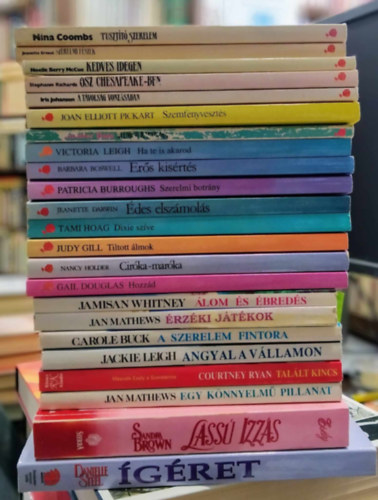 Sandra Brown, Tami Hoag, Patricia Burroughs, Nina Coombs, Judy Gill, Jamisan Whitney, Gail Douglas, Vörös rózsa szerelmes regények, Jan Mathews, Jackie Leigh, Carole Buck, Victoria Leigh, Joan Elliott Pickart: 23db romantika KÖNYVMENTŐ AJÁNLAT: Ígéret+ Lassú izzás+ Egy könnyelmű pillanat+ Talált kincs+ Angyal a vállamon+ A szerelem fintora+ Érzéki játékok+ Álom és ébredés+ Hozzád+ Ciróka-maróka+ Tiltott álmok+ Dixie szíve+ Édes elszámolás+ antikvár