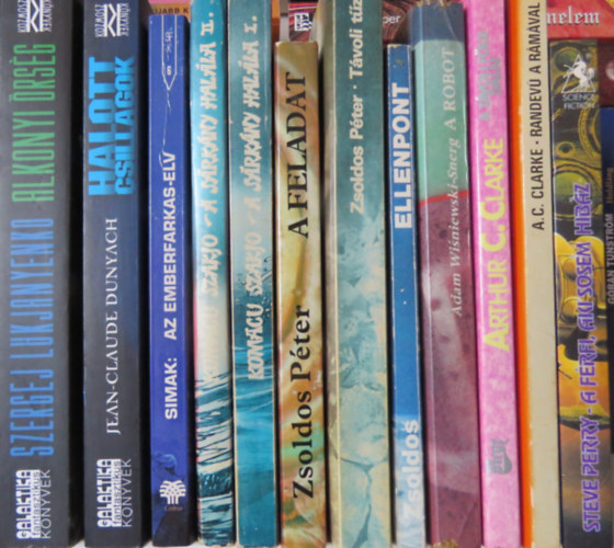 Szergej Lukjanyenko, Arthur C. Clarke, Zsoldos Péter, Steve Perry, Adam Wisniewski-Snerg, Komacu Szakjo, Clifford D. Simak, Jean-Claude Dunyach: 11 db sci-fi (12 kötet): Alkonyi őrség; Randevú a Rámával; A távoli Föld dalai; A robot; Ellenpont; Távoli tűz; A feladat; A sárkány halála I-II.; Az emberfarkas-elv; Halott csillagok; A férfi, aki sosem hibáz antikvár