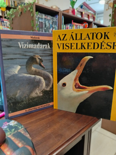 Peter J. B. Slater: KÖNYVCSOMAG 2DB. ÁLLATVILÁG. Vízimadarak, Az állatok viselkedése antikvár
