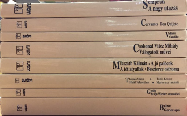 Jorge Semprum, Cervantes, Voltaire, Csokonai Vitéz Mihály, Mikszáth Kálmán, Thomas Mann, Goethe, Balzac: 7 db Európa Diákkönyvtár könyv: A nagy utazás, Don Quijote, Candide, Csokonai válogatott művei, A jó palócok - A tót atyafiak - Beszterce ostroma, Az ifjú Werther szenvedései, Goriot apó könyv