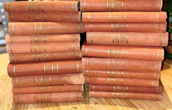 Jókai Mór, Vajda János, Attila József, Móricz Zsigmond, Csokonai Vitéz Mihály: 33 db az Élő Könyvek - Magyar Klasszikusok sorozatból antikvár