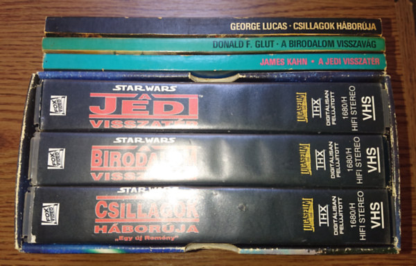 George Lucas, James Kahn, Donald F. Glut: Az eredeti Star Wars-trilógia a Kozmosz könyvek sorozatában és felújított VHS kiadásban: Csillagok háborúja, A Birodalom visszavág, A Jedi visszatér antikvár