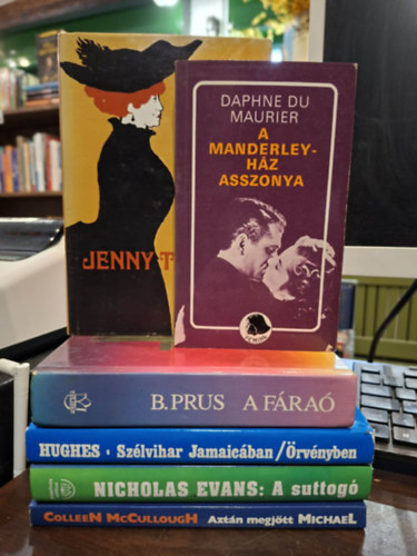 Daphne Du Maurier, Nicholas Evans, Colleen  McCullough, Boleslaw Prus, Theodor Fontane, Richard Hughes: 6 db regény, KÖNYVMENTŐ AJÁNLAT: A Manderley-ház asszonya, A suttogó, Aztán megjött Michael, A fáraó, Jenny Treibel/Stine, Szélvihar Jamaicában/Örvényben antikvár