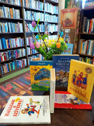 Bendek Elek, Francesca Simon, Szerző Csukás István Katona Ildikó Grafikus Szőnyi Gergely, Christine Nöstlinger, Andrew Matthews: Ifjúsági könyvcsomag 6 darabos KÖNYVMENTŐ AJÁNLAT:  Hazánk története, Rosszcsont Peti és a kísértetház, Berosált a rezesbanda, Szép kis család, Szeleburdi család, Hallgass a szívedre! antikvár