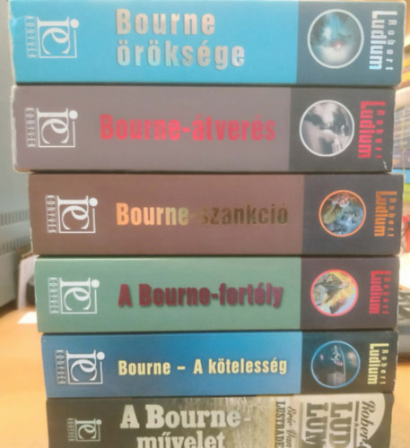 Robert Ludlum: 6 db Jason Bourne: Bourne öröksége; Bourne-átverés; Bourne-szankció; A Bourne-fortély; Bourne-A kötelesség; A Bourne-művelet antikvár