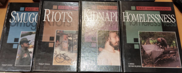 Philip Steele, Carole Seymour-Jones: 4 db Past and Present: Homelessness + Kidnapping + Riots + Smuggling (New Discovery Books) antikvár