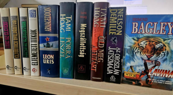 Steve Alten, Michael Robotham, Phillip Margolin, Joseph Finder, Leon Uris, Tami Hoag, Desmond Bagley, Nelson DeMille, Világsikerek sorozat: 10db krimi, KÖNYVMENTŐ AJÁNLAT: Harc az életért+ Eltűntnek nyilvánítva+ Rózsa az áldozatnak+ Eltemetett titkok+ Armageddon+ Porrá leszel+ Megszállottság+ Öld meg a futárt+ Lavina+ Az oroszlán játszmája antikvár