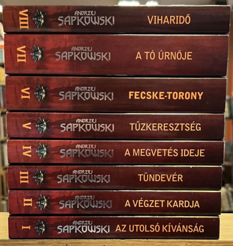 Andrzej Sapkowski: Vaják - The Wicher I-VIII.: Az utolsó kívánság + A végzet kardja + Tündevér + A megvetés ideje + Tűzkeresztség + Fecske-torony + A tó úrnője + Viharidő antikvár