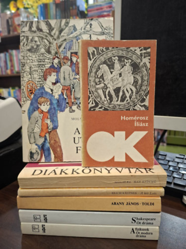 Molnár Ferenc, Homérosz, Wiliam Shakespeare, Arany János, Erich Kästner, Moliére: Kötelező olvasmányok (7db), KÖNYVMENTŐ AJÁNLAT: A Pál utcai fiúk, Íliász, Öt dráma (Romeo és Júlia, Julius Caesar, Hamlet, Szentivánéji álom, Vízkereszt vagy amit akartok), A fizikusok - Öt modern dráma , Toldi, A két Lotti, Hat színmű antikvár