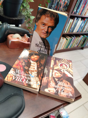 Shakespere: KÖNYVMENTŐ AJÁNLAT, MINI 3 db. Shakespeare művek. VIII. Henrik, V. Henrik, Julius Caesar antikvár