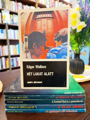 Edgar Wallace: Edgar Eallace könyvcsomag 6 darabos KÖNYVMENTŐ AJÁNLAT: Hét lakat alatt, Sanders a folyam ura, A megriadt hölgy esete, A Scotland Yard és a gumiemberek, A 13-as szoba, Az akasztott kéz bosszúja antikvár