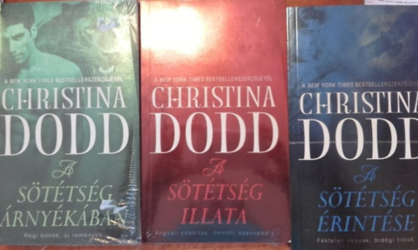 Christiana Dodd: A sötétség örökösei 1-3. (1. A sötétség illata - 2. A sötétség érintése - 3. A sötétség árnyékában) antikvár