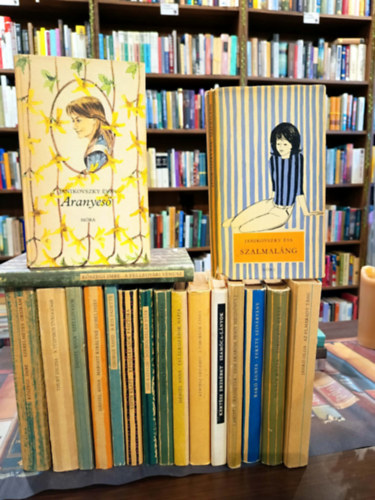 Kertész Erzsébet, BAkó Ágnes, Ignácz Rózsa, Christa Grasmeyer, Jankó Olga, Janikovszky Éva, Edith Klatt, Joó Katalin, Palotai Boris, Dániel Anna, Thury Zsuzsa, Sand George, Kőszegi Imre: Csíkos könyvek 18 darabos KÖNYVMENTŐ AJÁNLAT: Szamóca-lányok, Nem ​akarom, hogy megnősülj, Fekete szivárvány, Torockói gyász, Az elmaradt tánc, Szalmaláng, Rénszarvasok pásztora, Boldogtalan nyár, Viharos mennyország, Találkozások Napja, A tábornok lánya, antikvár