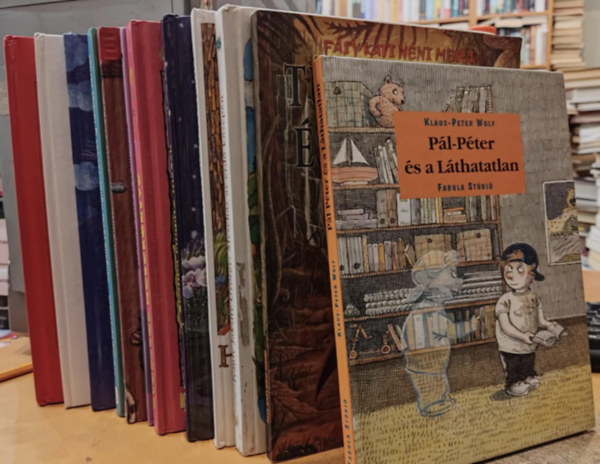 Klaus-Peter Wolf, Ivánfy Jaksity György, Fásy Katalin, Rangáné Lovas Ágnes, Hunyadiné Körtvélyesi Anikó, Gianni Rodari, Sebők Éva, Ács Kató, Dina Rosenfeld, Igaz Dóra: 12 db mesekönyv: Pál-Péter és a Láthatatlan; Meseház az erdő közepén; Töcsük úrfi és a hangya; Sok-Sok új találós kérdés; Álomba ringató mesék; Óvodások mesekönyve; Torta az égen; Hazacsavargó; Az elveszett mese; A kislány, akit Mirjámnak hívtak antikvár