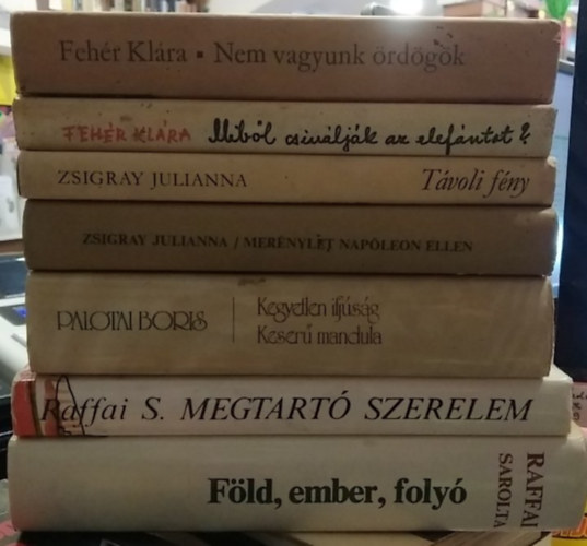 Raffai Sarolta, Palotai Boris, Zsigray Julianna, Fehér Klára: 7 db-os KÖNYVMENTŐ AJÁNLAT, magyar irodalom: Föld, ember, folyó+ Megtartó szerelem+ Kegyetlen ifjúság - Keserű mandula+ Merénylet Napóleon ellen+ Távoli fény+ Miből csinálják az elefántot?+ Nem vagyunk ördögök antikvár