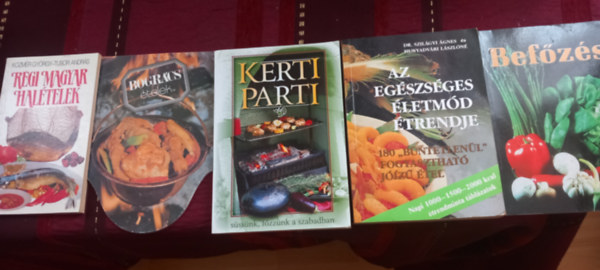 Sütemények-édességek 5db.könyv:Sütemények+Édes ízek cukor nélkül+Ünnepi édességek+Tavaszi nfinomságok+Karácsonyi sütemények antikvár