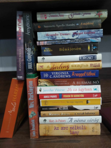 Több szerző, Jacquelyn Mitchard, Mary Jo Putney, Warren Adler, Michael Cunningham, Catherine Barry, Adele Parks, Jennifer Weiner, Christophe Ono-dit-Biot, V. C. Andrews, Gillian Bagwell, Katherine Stone, Nora Roberts, Salinger Richárd, Alexandre Dumas, Simonetta Agnello-Hornby, Samantha James, Bromfield Louis, Peter Prange, Julie Garwood, Jeanette Walls: 20 db romantika, KÖNYVMENTŐ AJÁNLAT: Az arc nálküli lány+ A néma virág+ A rózsák háborúja+Az órak + Ásó, kapa, nagyharang+ Férjek és szeretők+ Jó az ágyban+ A burmai nő+ A reggel titkai+ A darling szajha+ Álomsziget+ Bűbájosok+ Apám beájulna+ antikvár