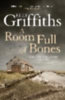 Griffiths, Elly: A Room Full of Bones idegen